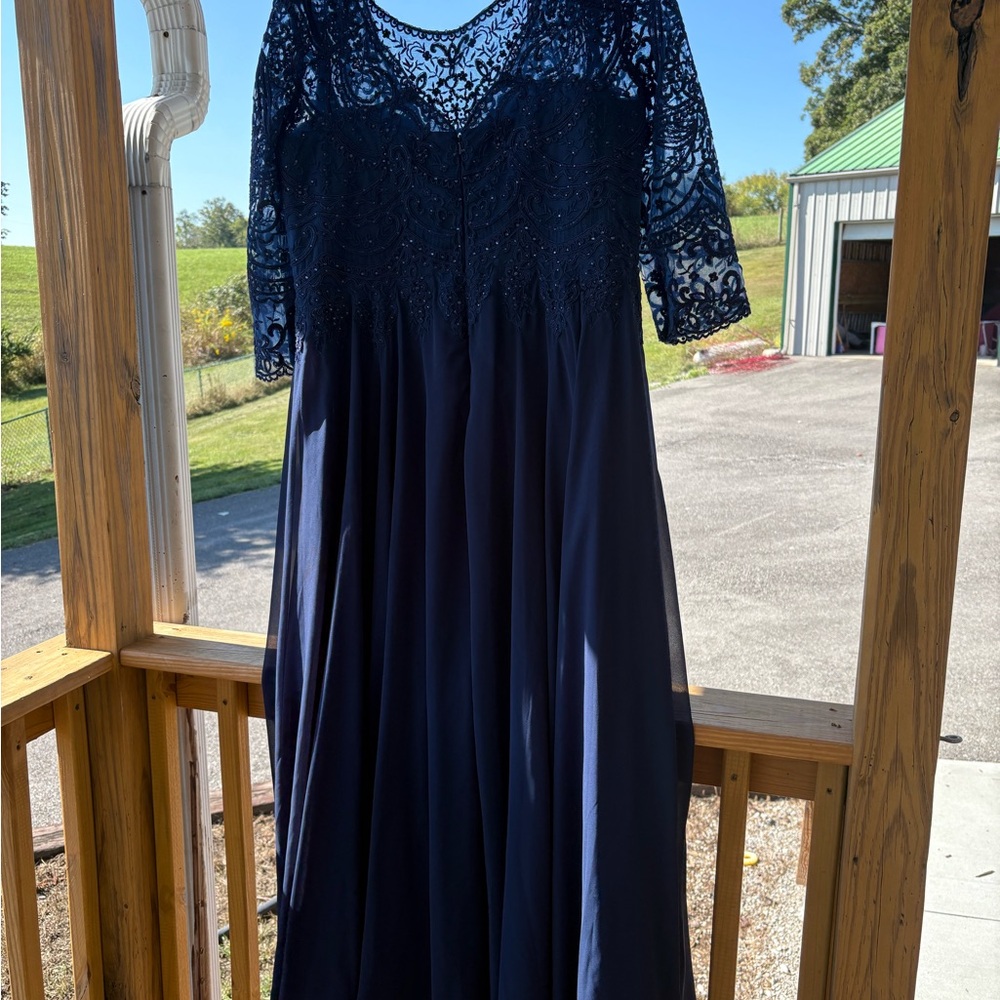 Chic Navy Long Sleeve Lace Dress